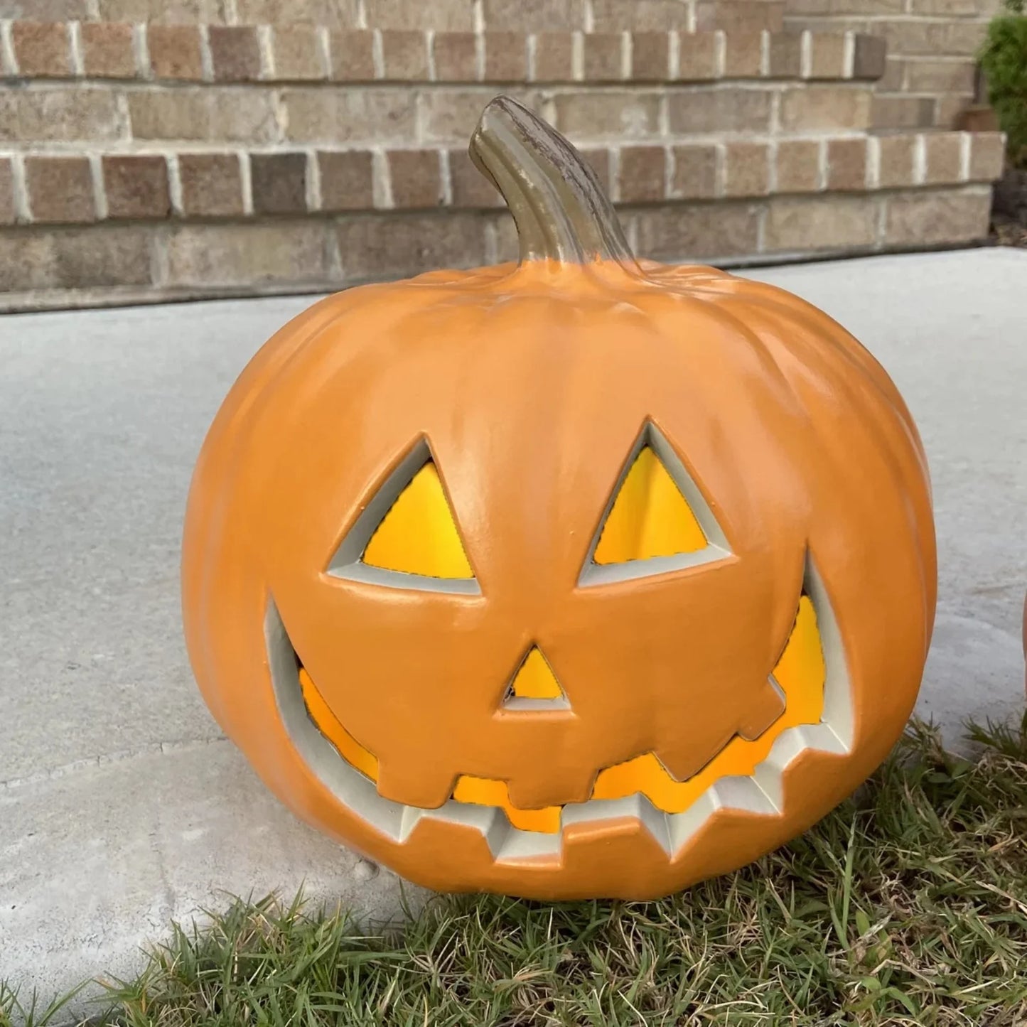 Jack O Lantern Pumpkins Halloween Light up Pumpkin Outdoor Indoor Battery Operated Lighted Pumpkin with Spooky Face Halloween Pumpkin Decorations Party Favor Gifts