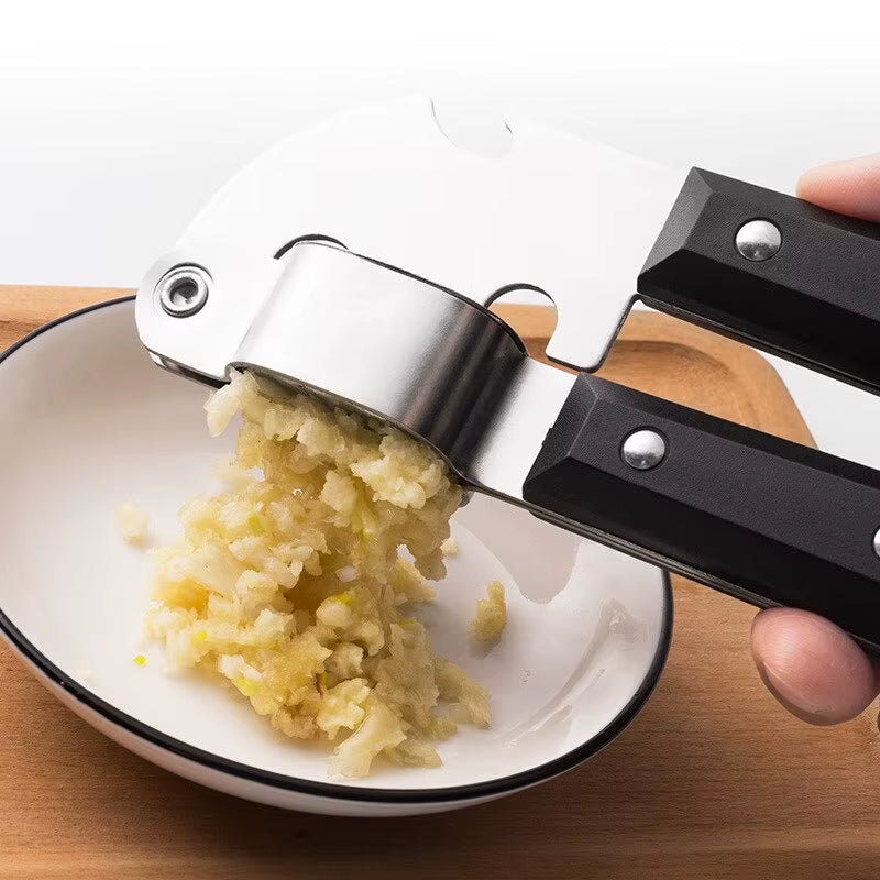 1Pc Black Stainless Steel Garlic Press Household Garlic Garlic Press Manual Garlic Press Creative Kitchen Tools