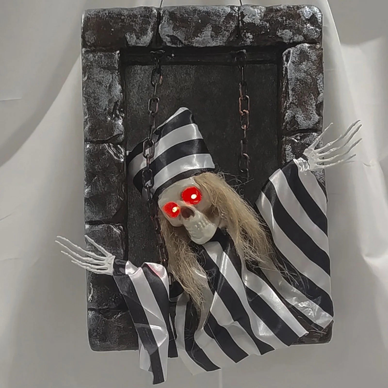 Halloween Ornaments Halloween Tombstone Decoration - Motion-Activated Glowing Screaming Hanging Ornament for Spooky Decorations Creepy Props
