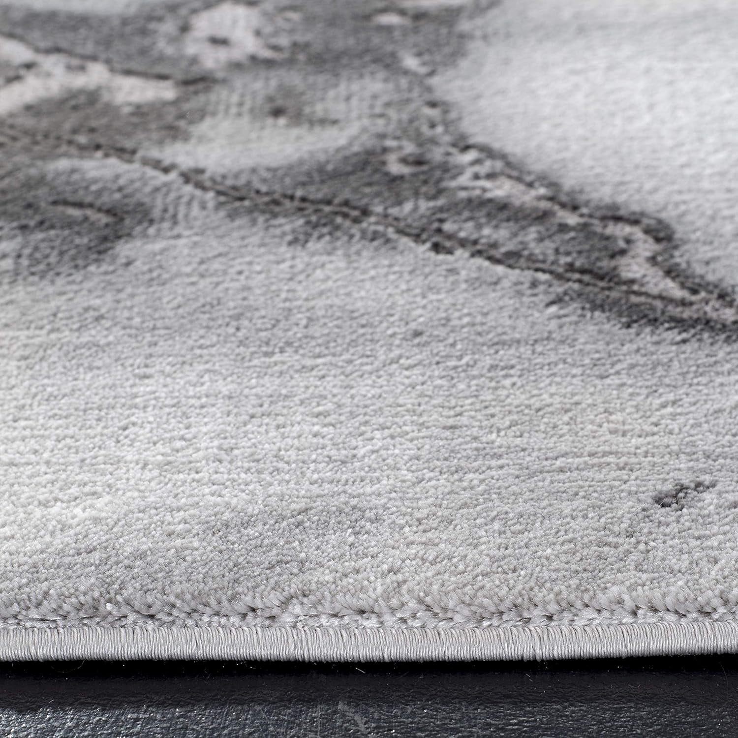 Craft Collection Area Rug - 5'3" X 7'6", Grey & Silver, Modern Abstract Design, Non-Shedding & Easy Care, Ideal for High Traffic Areas in Living Room, Bedroom (CFT877G)
