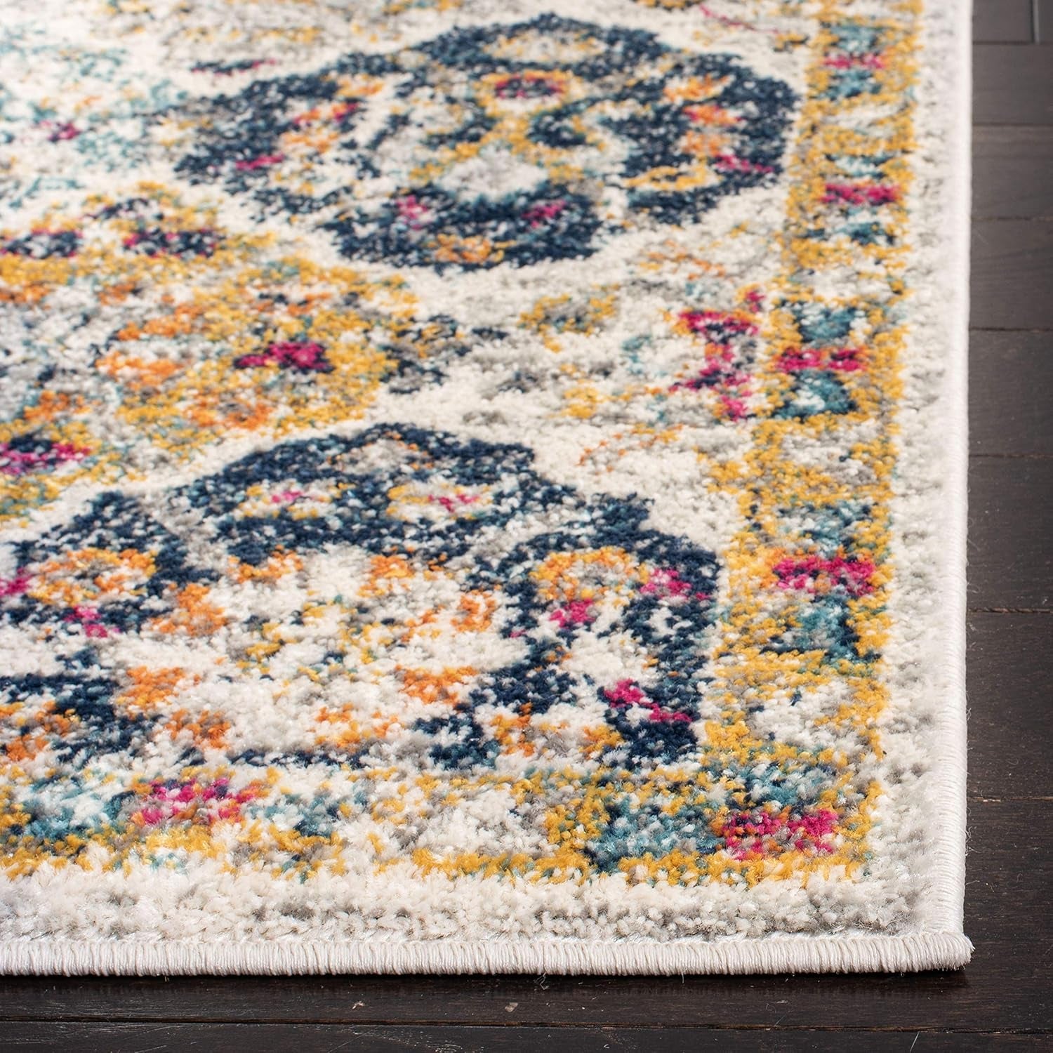 Madison Collection Runner Rug - 2'3" X 6', Cream & Multi, Boho Chic Distressed Design, Non-Shedding & Easy Care, Ideal for High Traffic Areas in Living Room, Bedroom (MAD611B)
